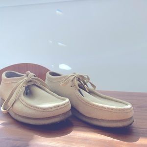 Classic Clark’s Wallabees, maple suede, 8 men’s , 9.5 women’s. Clean, no scuffs